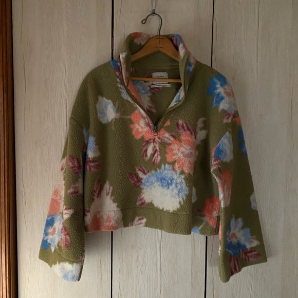 UO fleece - Picture 2 of 3